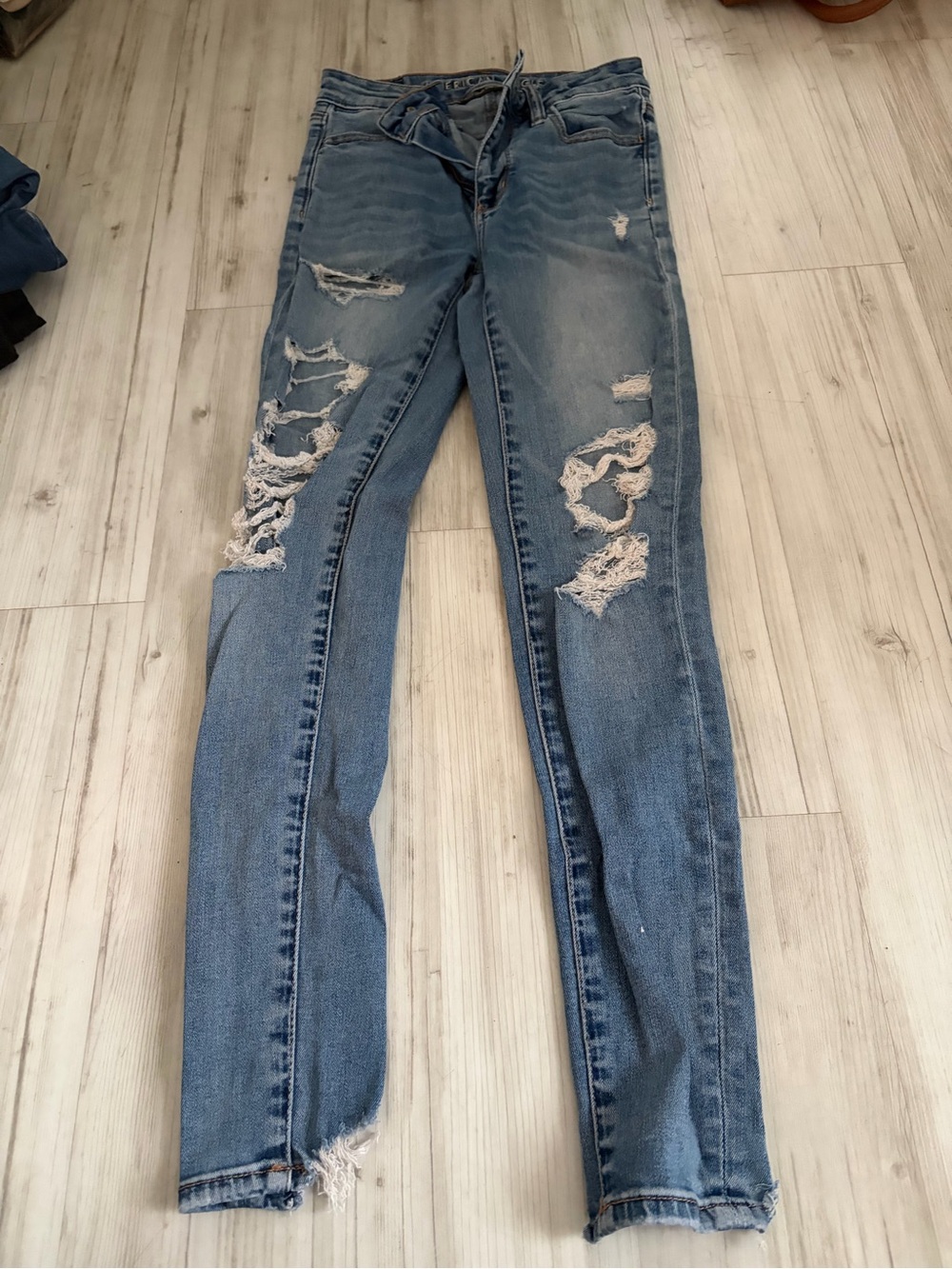 American Eagle Outfitters Light Blue Ripped Skinny Jeans